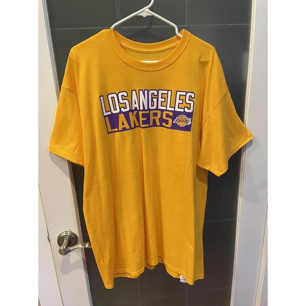 Nwot Lebron James 23 Los Angeles Lakers T-Shirt Mens  Majestic  Yellow